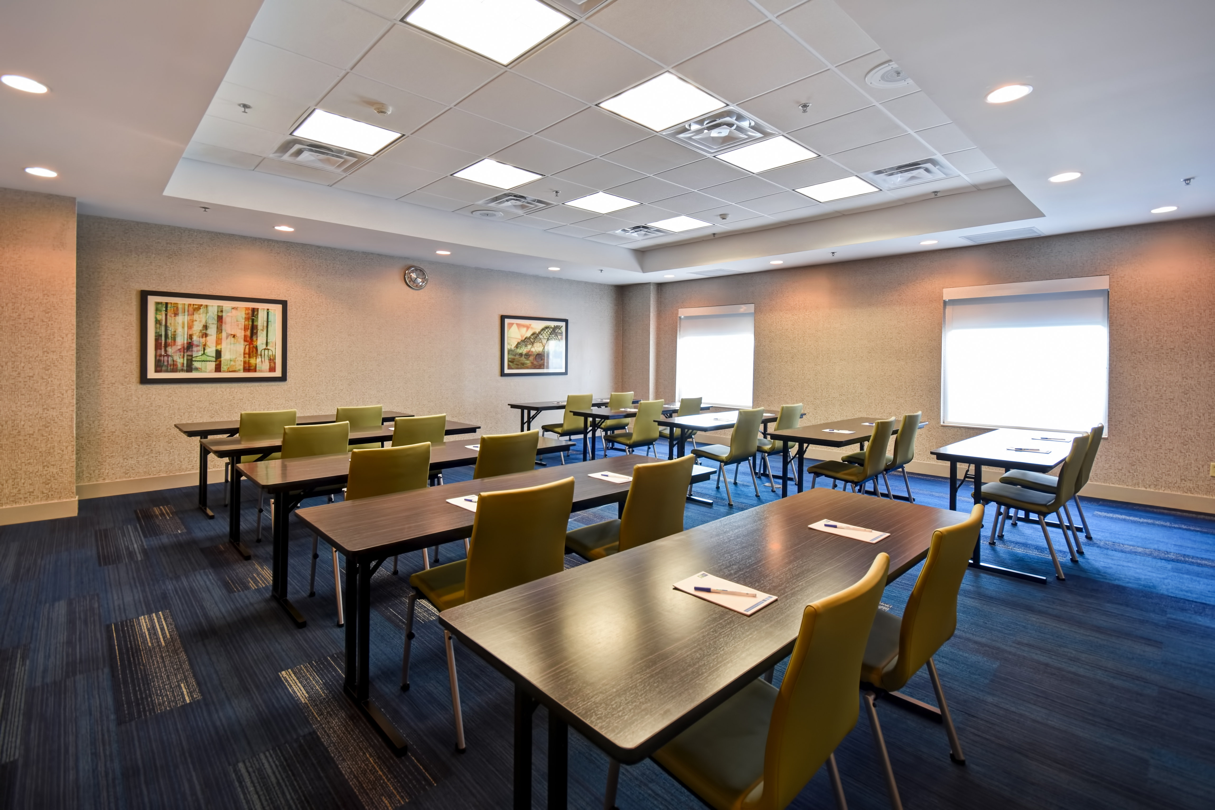 Holiday Inn Express Suites Schererville 50/57