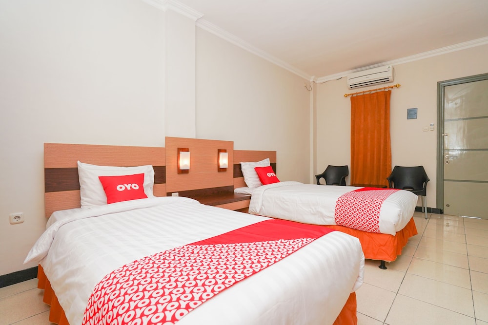 Oyo 2075 Graha Marina 15/54