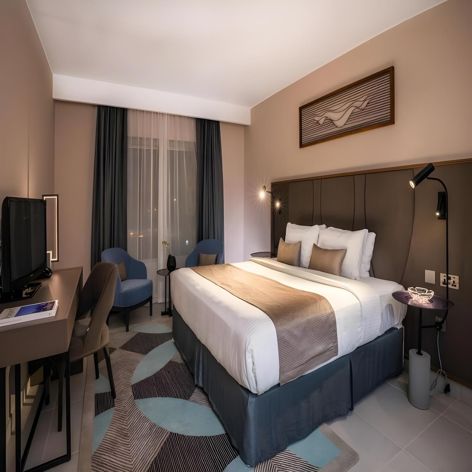 Deluxe King or Twin Room Pool View