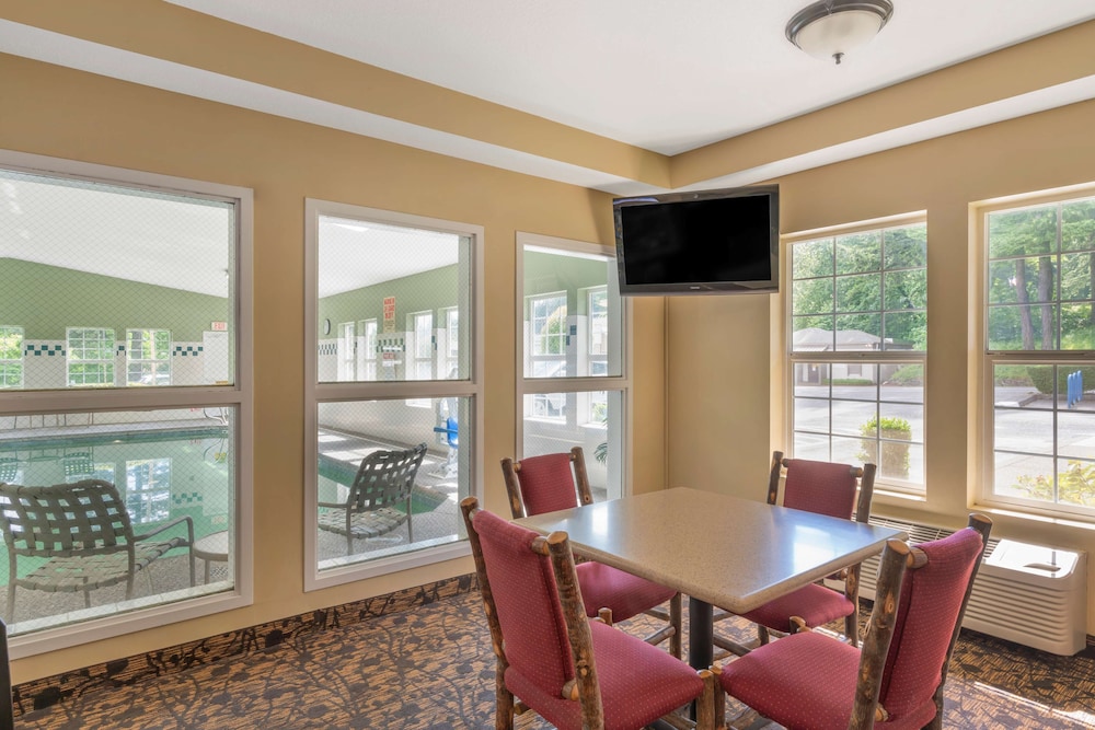 Best Western Plus Columbia River Inn 36/63