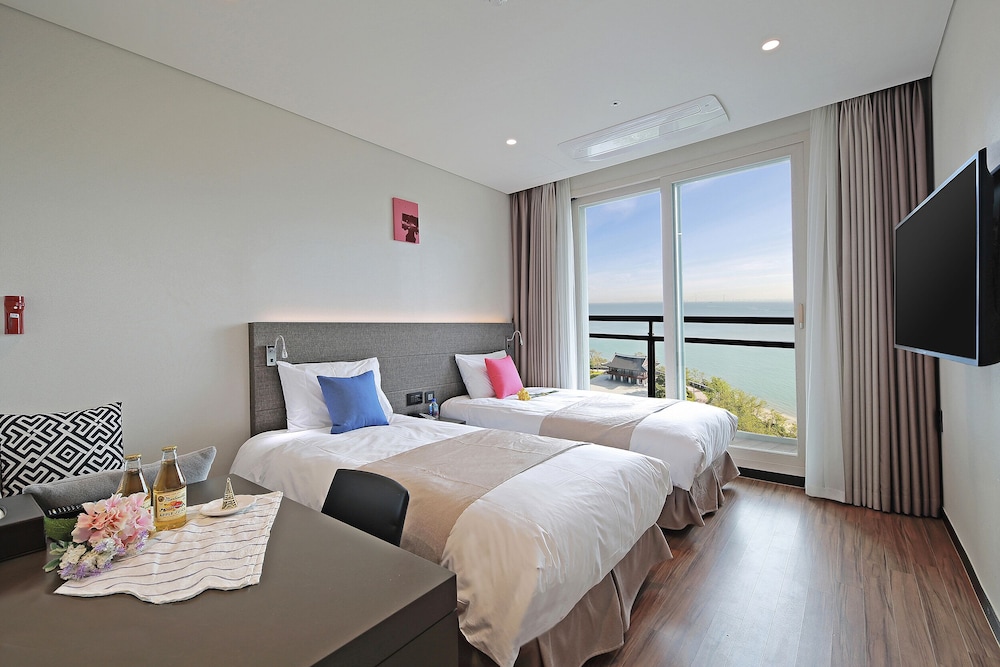 Park, Premier, Twin Beds, Ocean View, Terrace
