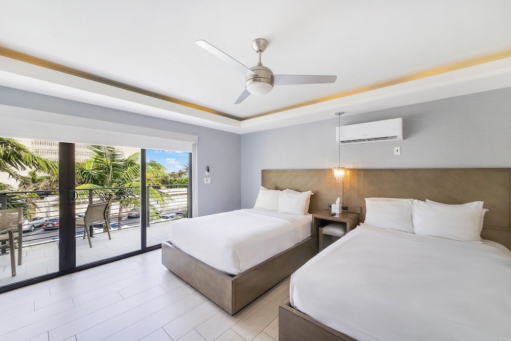Deluxe, 2 Double Beds, Ocean View