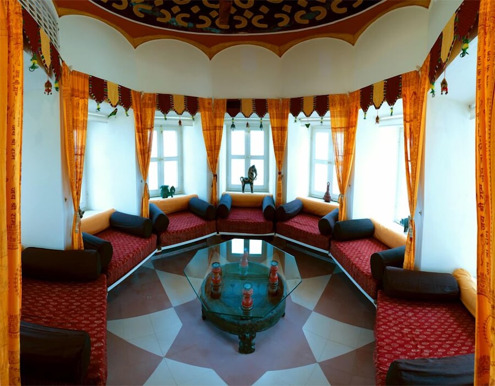 Neemrana’s Tijara Fort-Palace - 19th Century, Alwar 46/54
