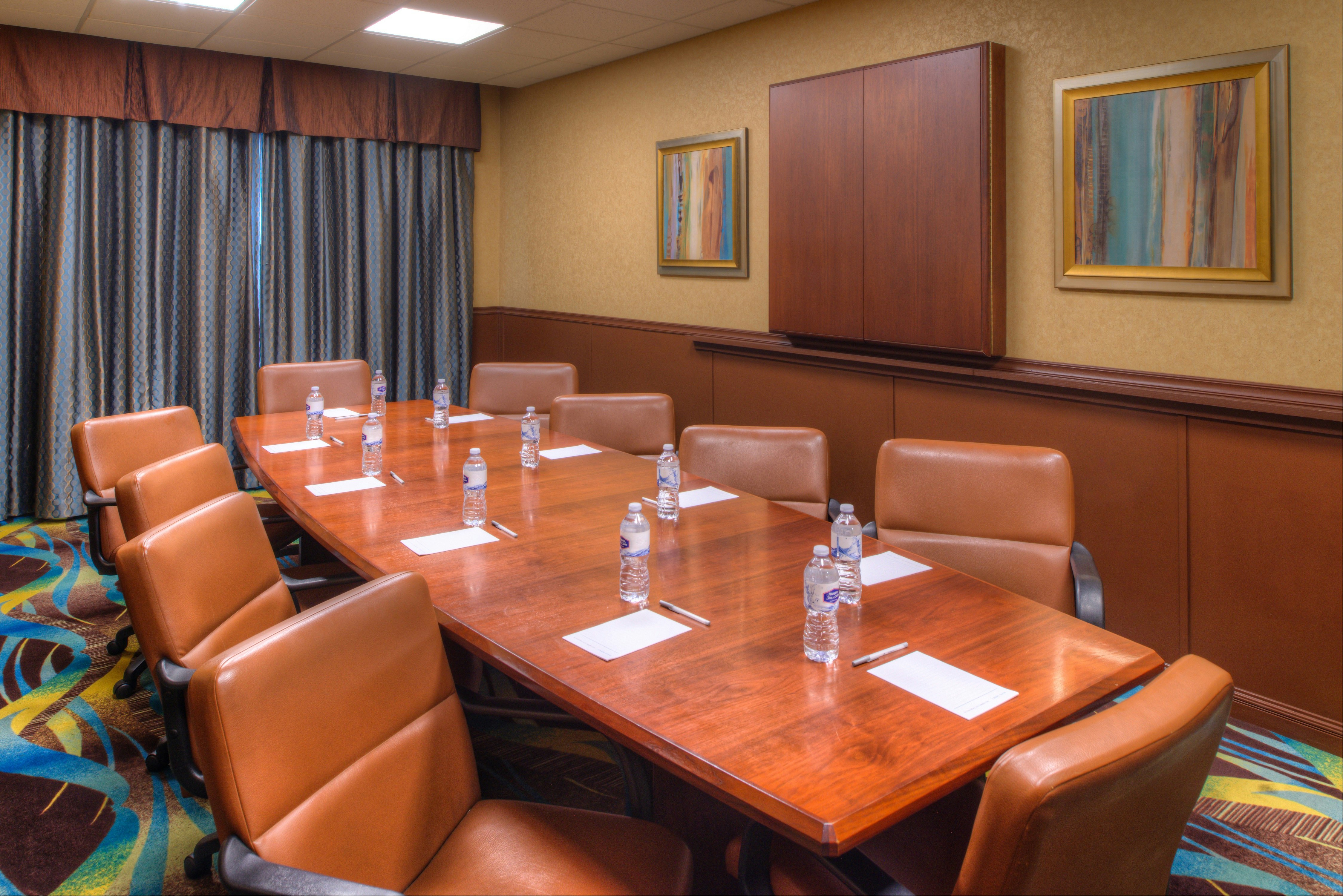 Hampton Inn Suites Ontario 50/60