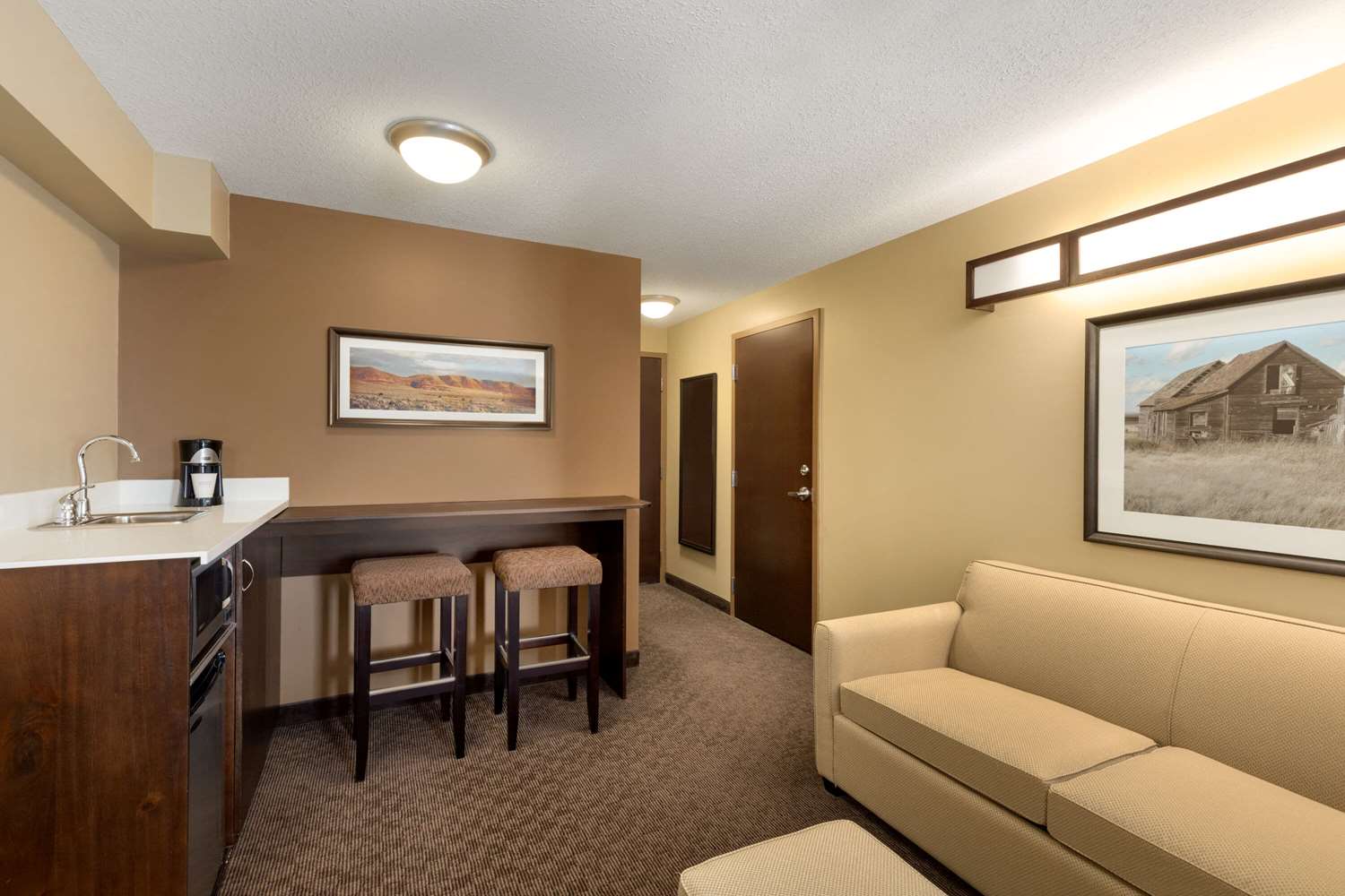 Microtel Inn Suites By Wyndham Weyburn 18/27