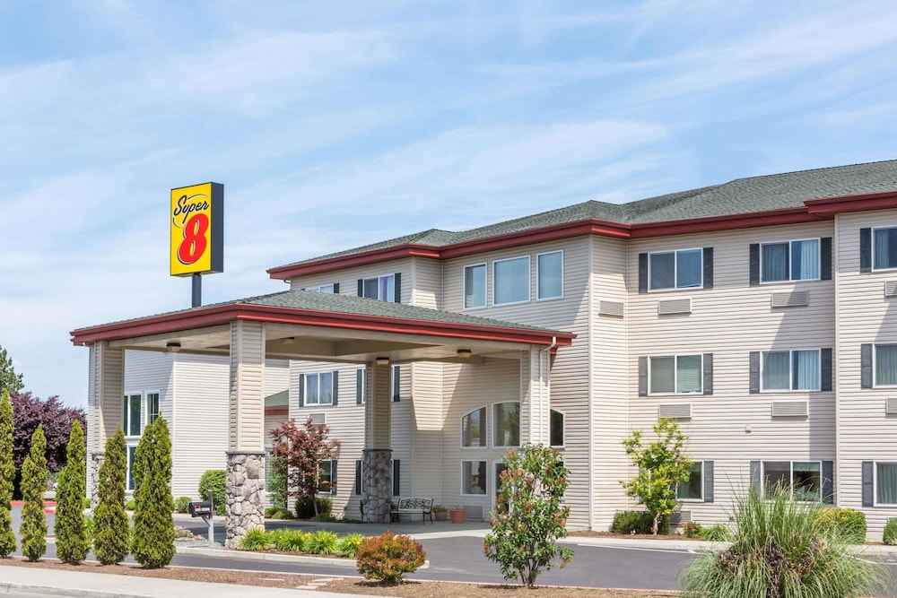 Super 8 By Wyndham Central Pt Medford 3/16