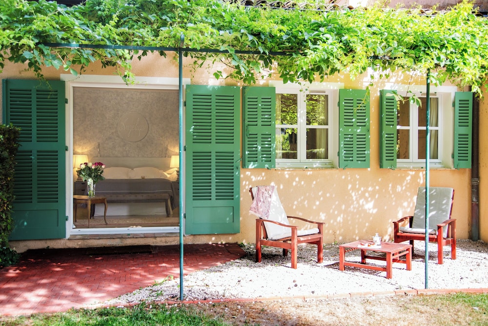 Hostellerie De L'abbaye De La Celle 47/50
