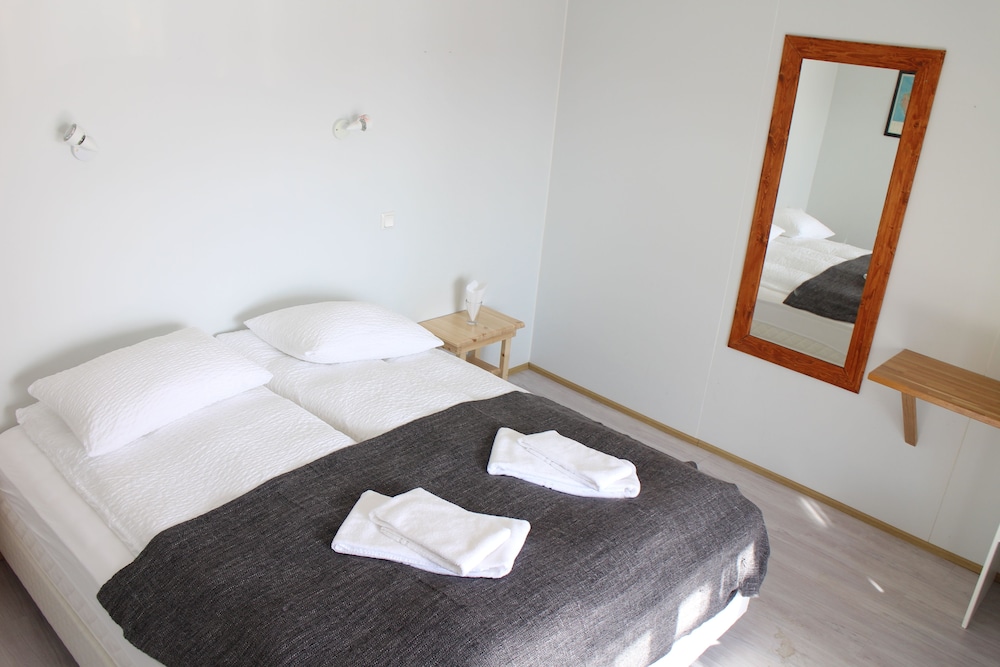 Hotel A 10/50