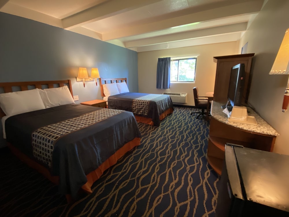 Economy Inn North Randall 10/49