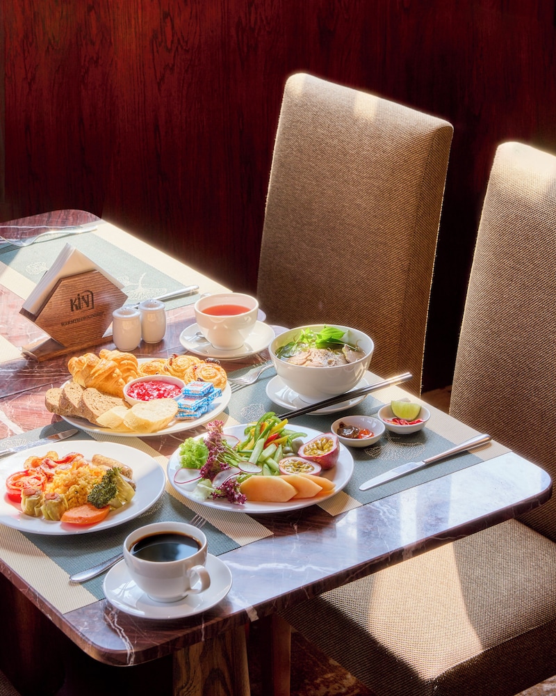 Kin Hotel Ly Tu Trong 34/49