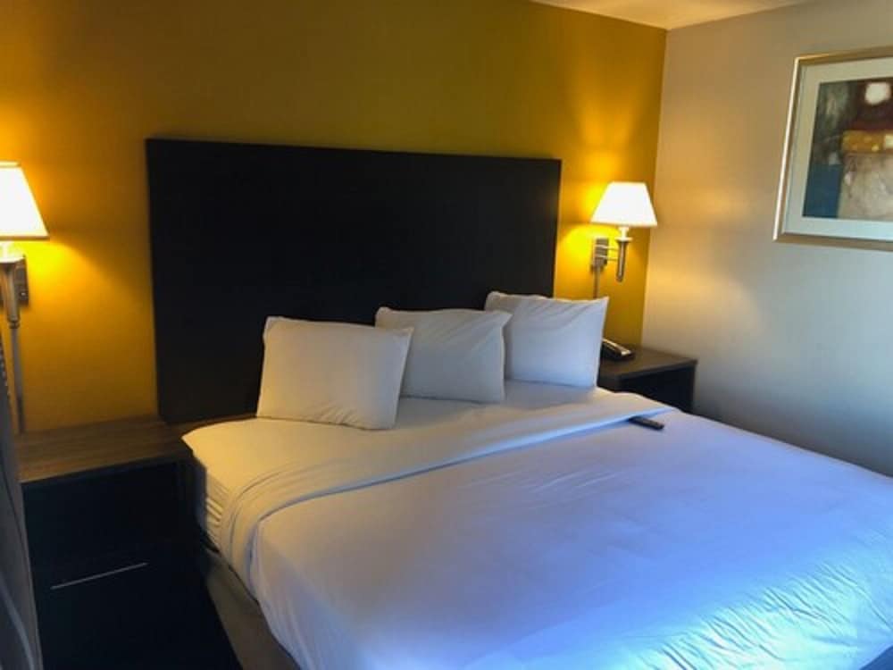 Howard Johnson by Wyndham Odessa TX 29/49