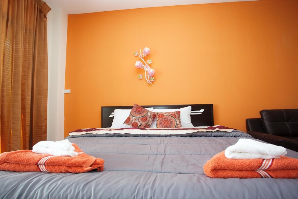 Sea Breeze Guest House 10/73