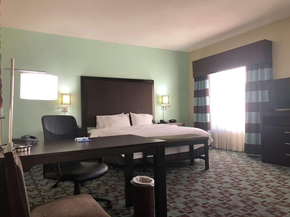 Hampton Inn & Suites Nashville @ Opryland 49/56