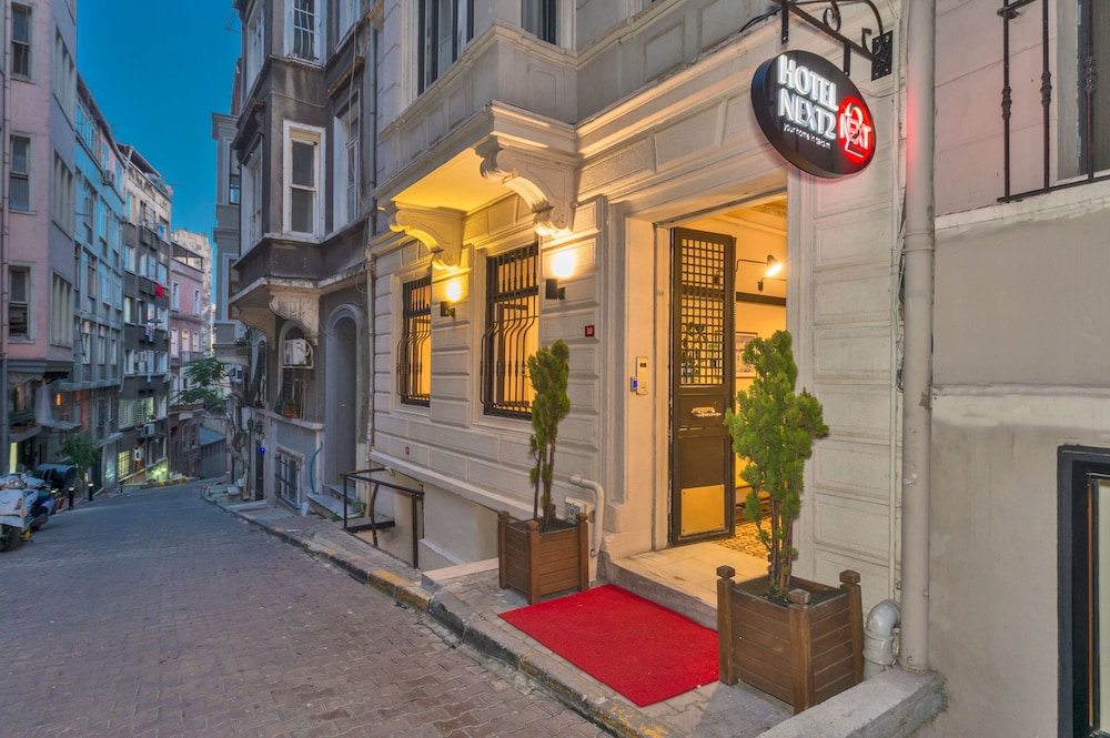 Hotel Next2 56/65