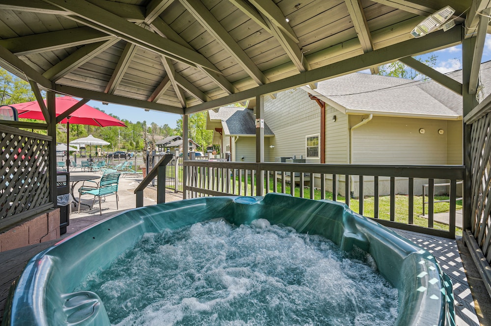 Country Town N Suites 41/65