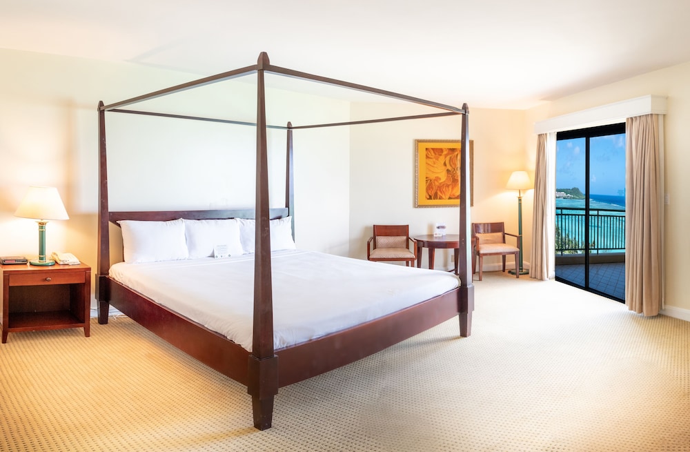 Holiday Resort And Spa Guam 28/86