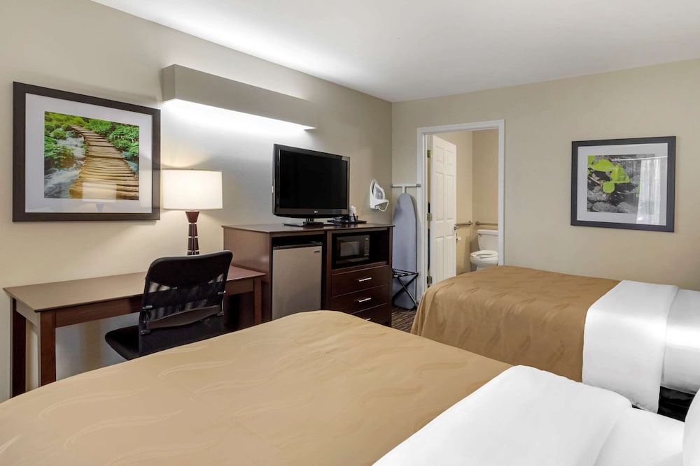 Quality Inn Seneca US-123 12/53