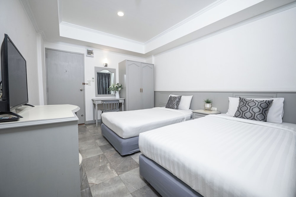 Chaipat Hotel 15/66