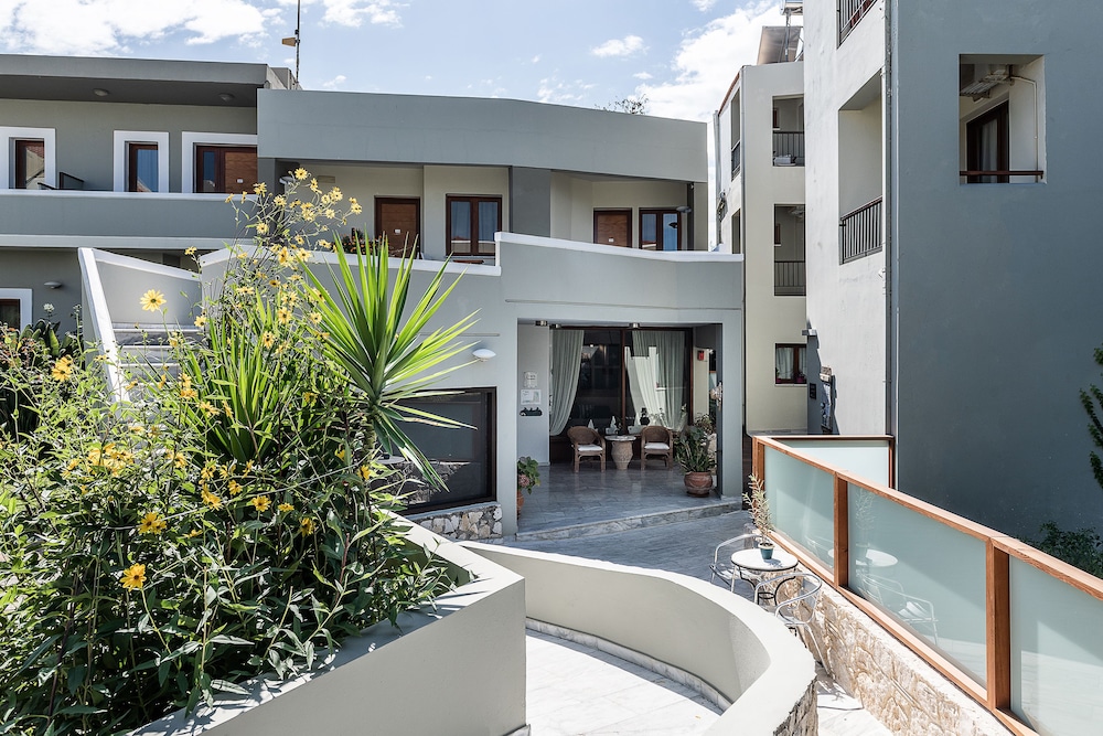 Casa Maria Hotel Apts 1/57