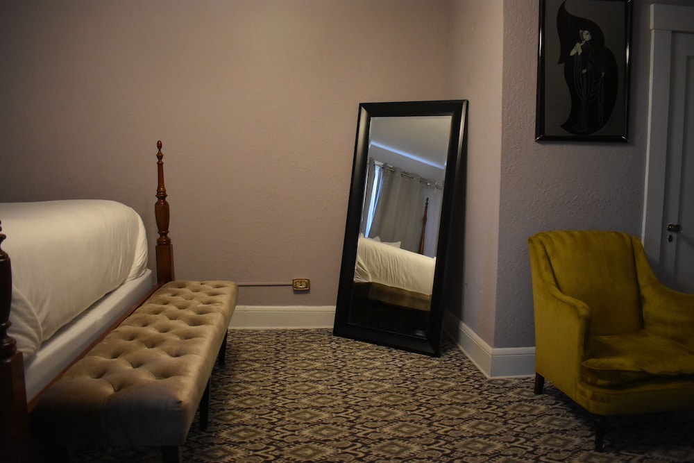 The DeLand Hotel 34/47