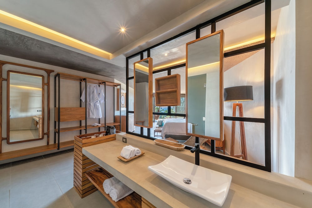 Mvngata Beach Hotel 46/50