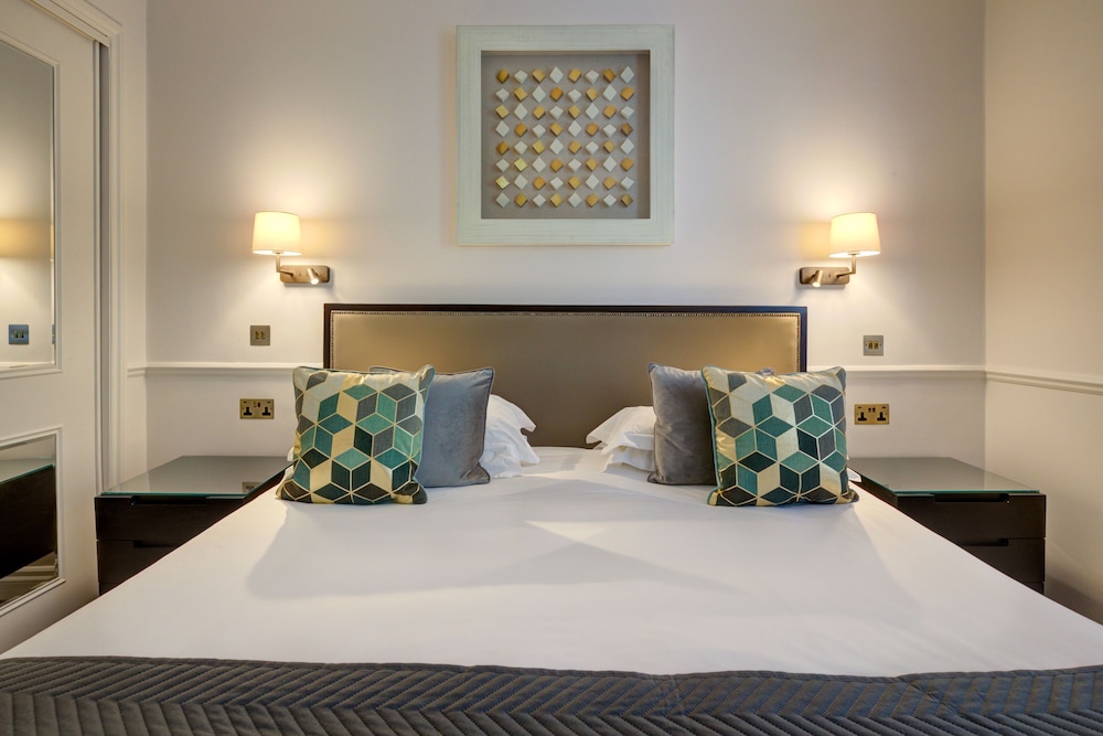 COLLINGHAM SERVICED APARTMENTS 15/56