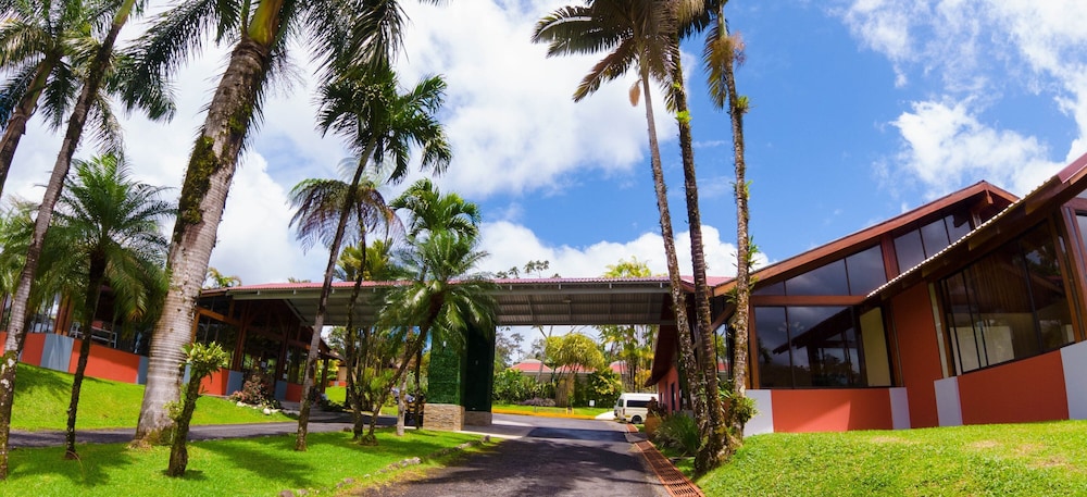 Arenal Paraiso Resort Thermo Mineral Hot Springs 36/50