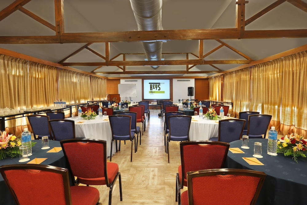 Ronil Goa - a JdV by Hyatt Hotel 40/50