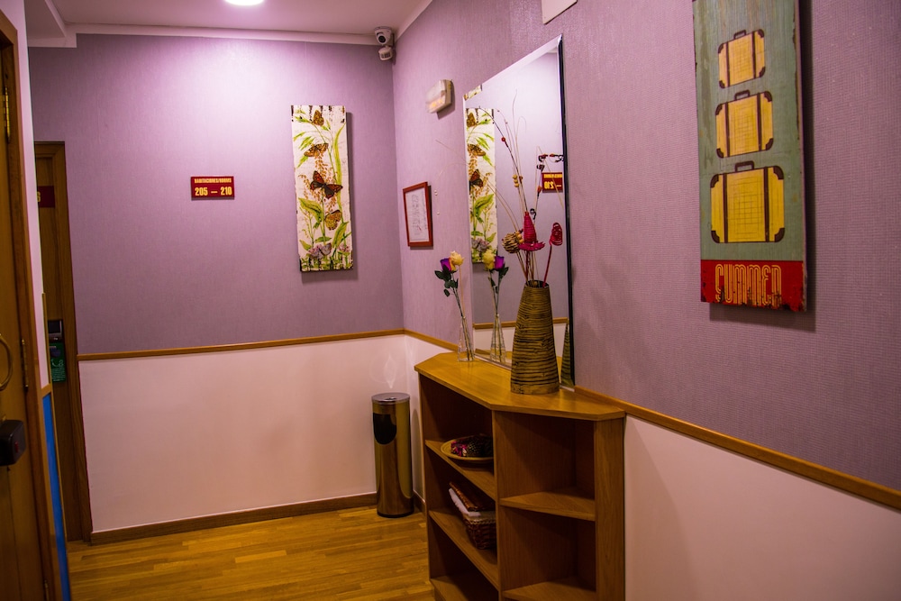 HOSTAL MONTALOYA 9/68