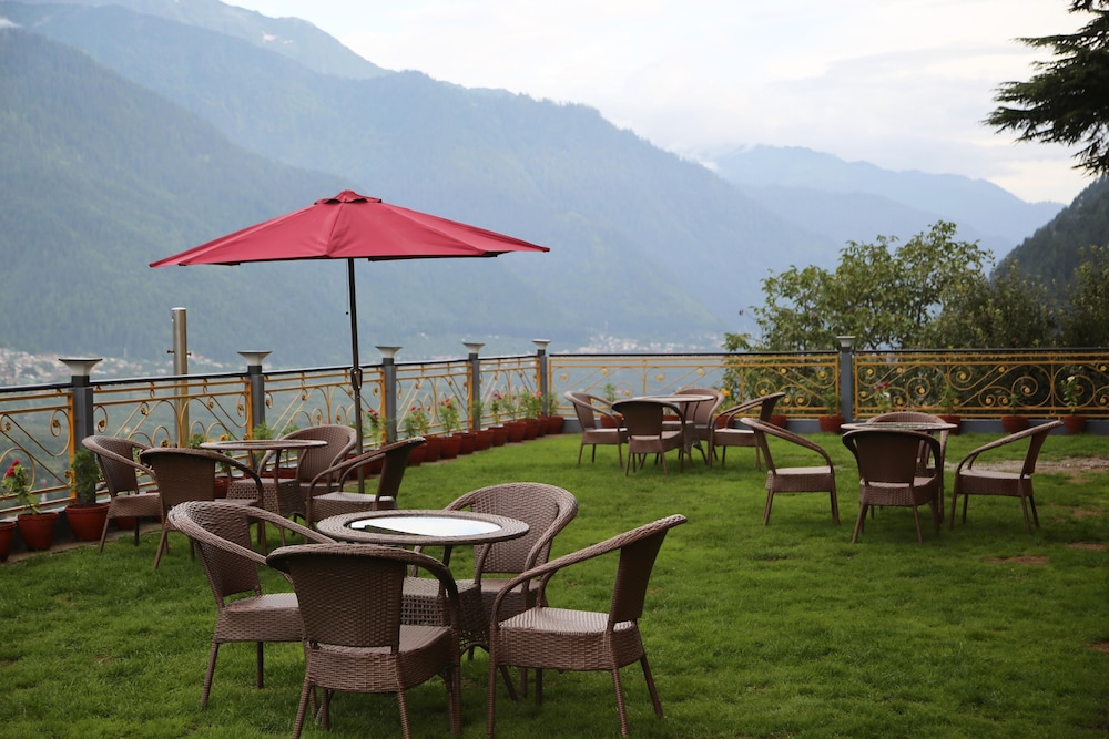 The Holiday Heights Manali 14/18