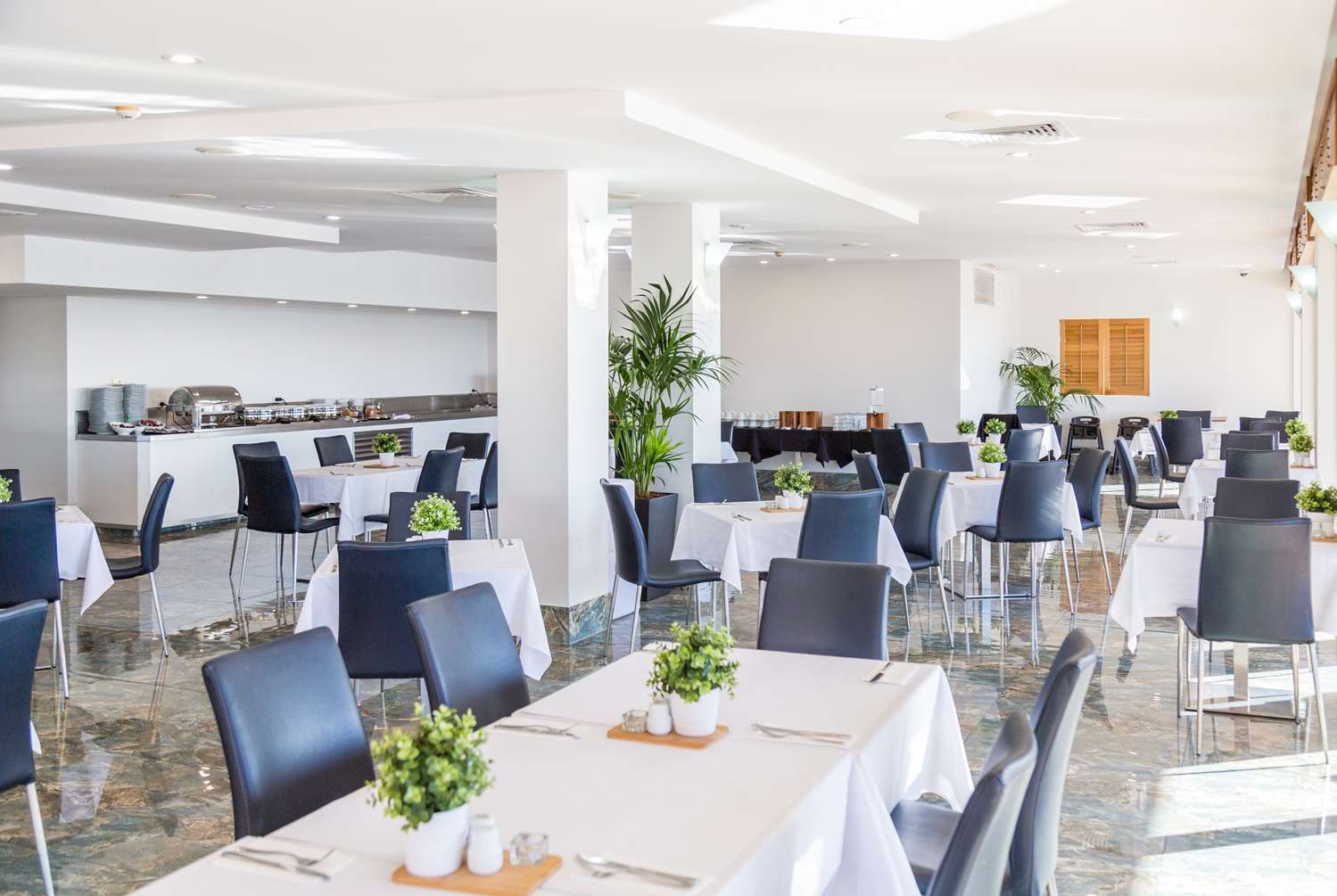 Hope Harbour Hotel 14/18