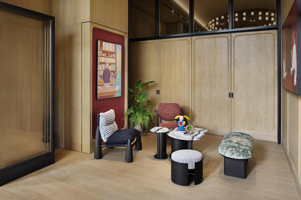 Xi Zhe Wuxi, Curio Collection by Hilton 2/36