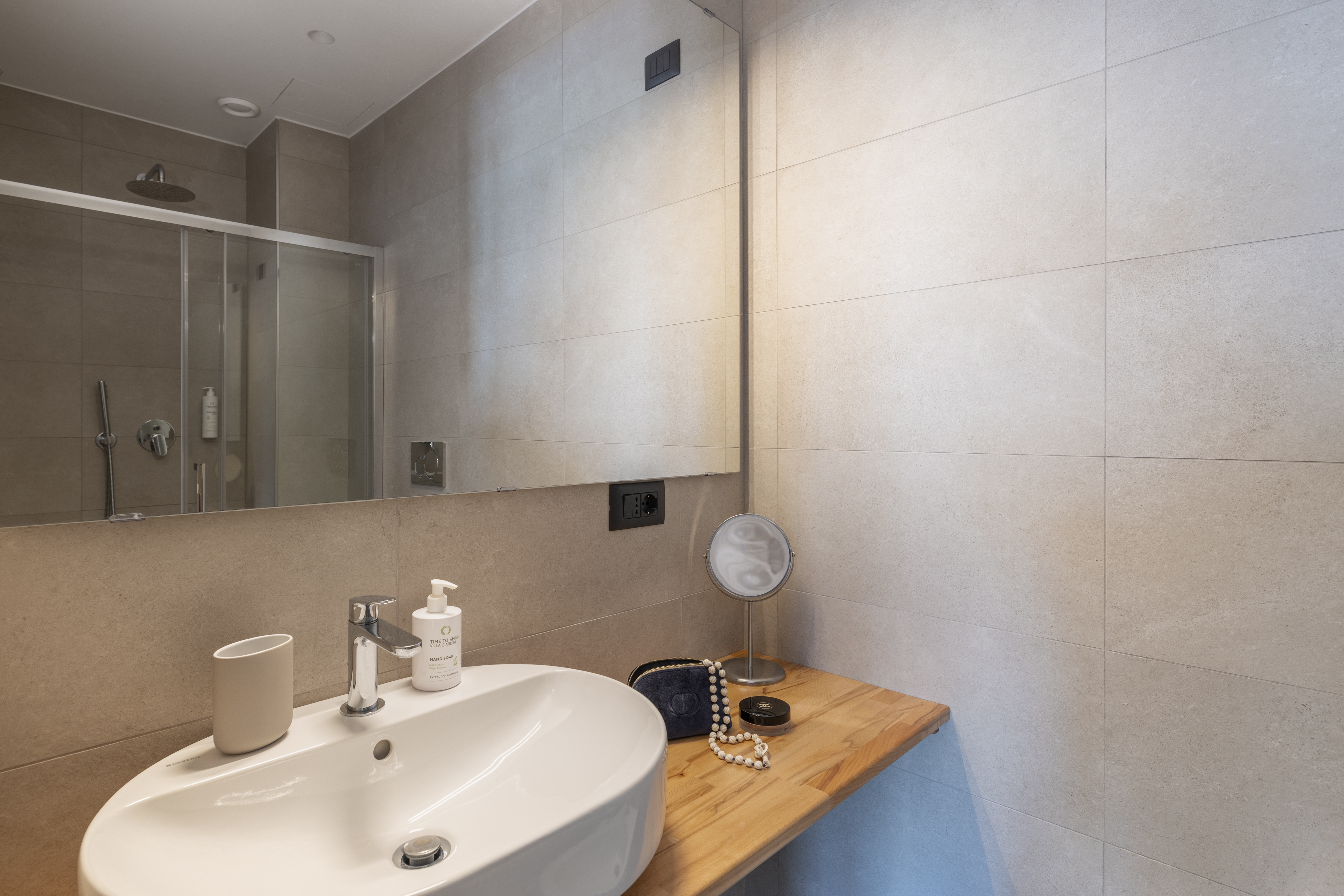 Mono, 2 Double Beds, Pool View, Balcony، Residence Villa Giardini 4/4