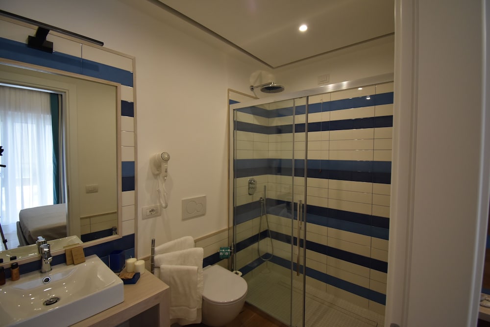 Melody Sorrento Suites 41/44