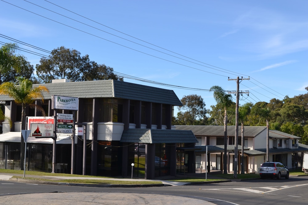 Parkhaven Nowra 30/40