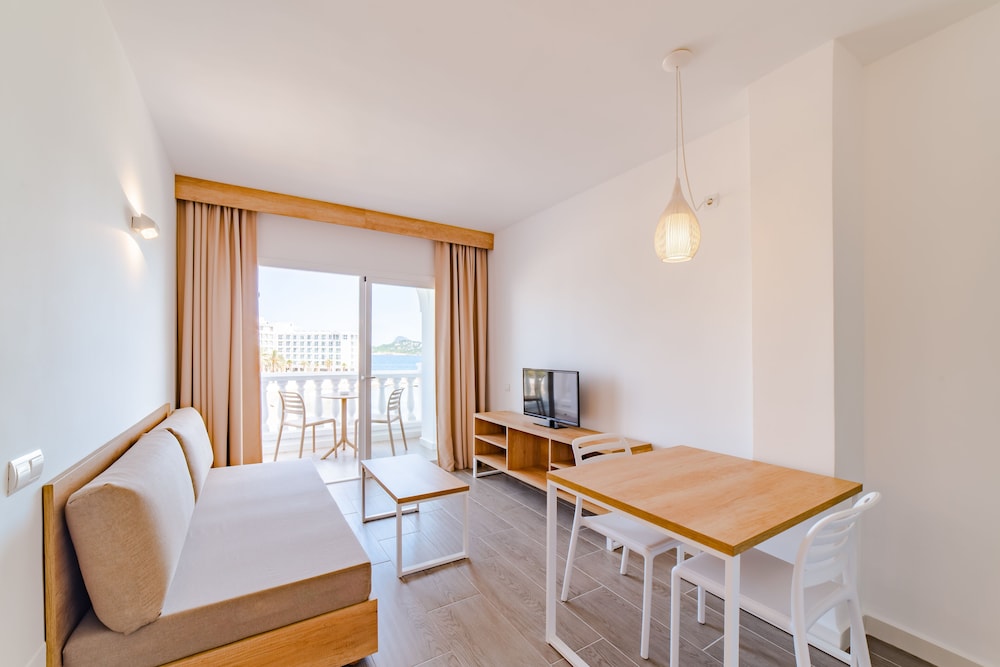 Beach Star Ibiza Hotel 50/78