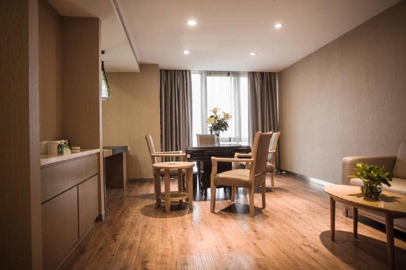 GreenTree Inn Taizhou Golden Eagle Shopping Center Dongfeng Road Express Hotel 34/39