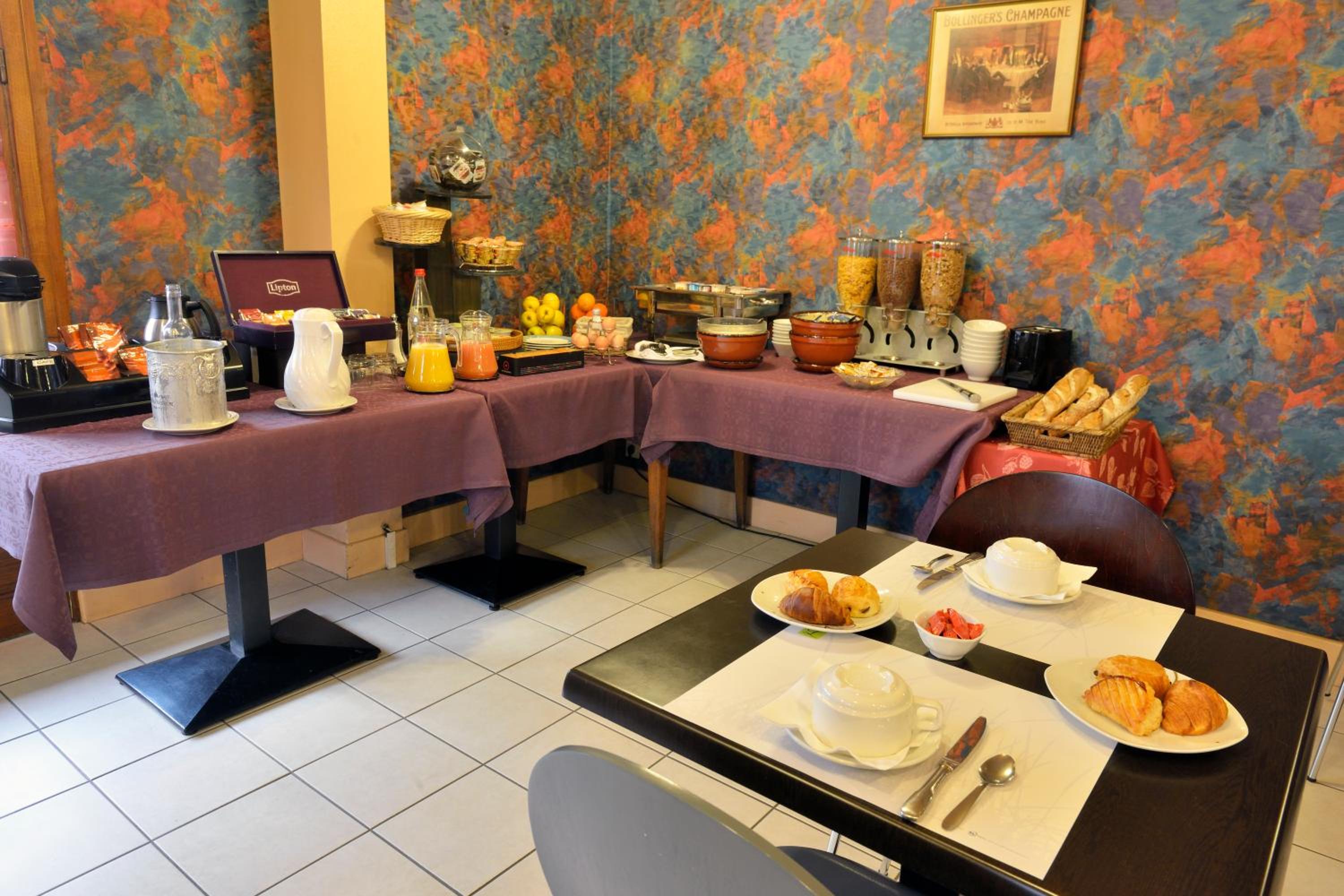 LOGIS AUBERGE DES VIEUX CHENES 19/25
