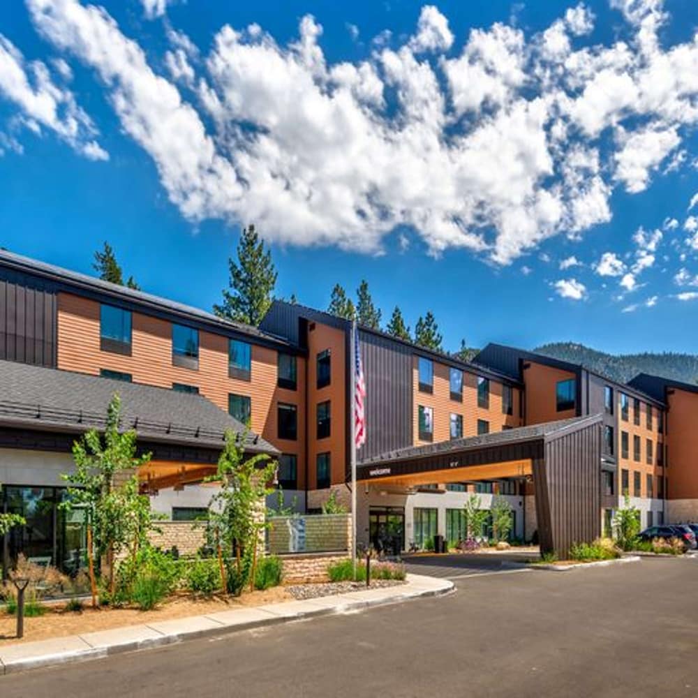 Hampton Inn and Suites South Lake Tahoe 6/39