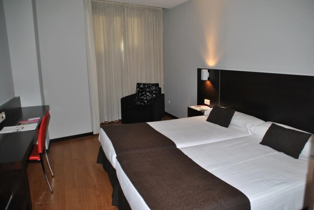 Junquera Hotel 23/40