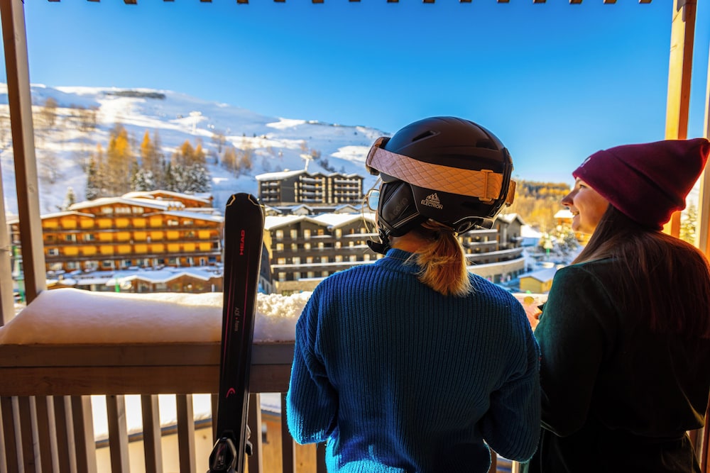 The People Hostel-Les 2 Alpes 59/61