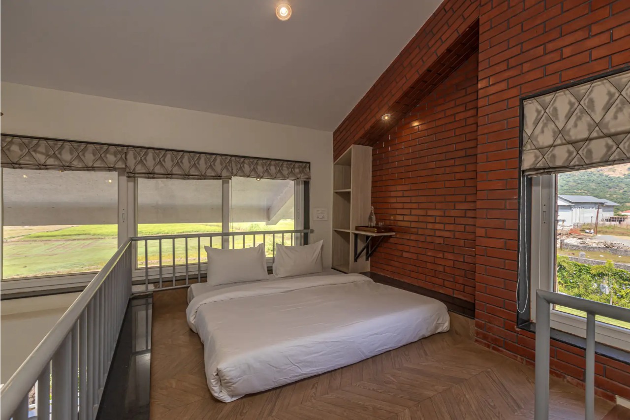 ELIVAAS Nimishka Villa 5 BHK Haven With Pvt Pool, Lavish Garden & Scenic Views 9/24