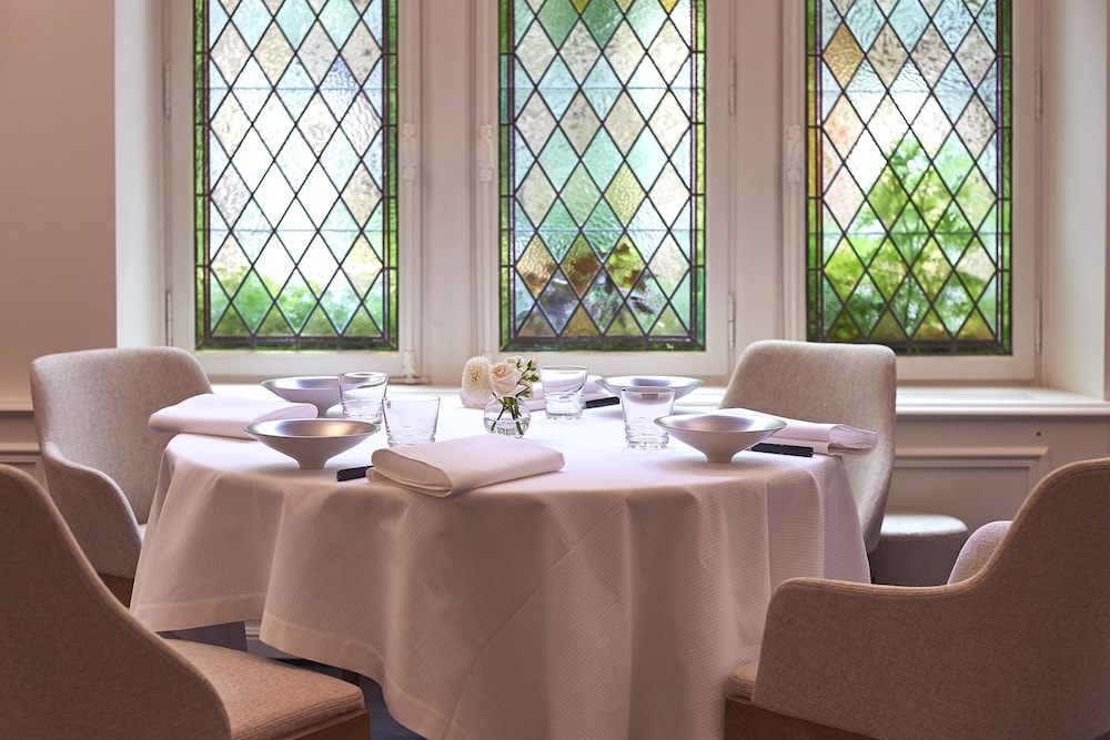 Relais & Chateaux La Maison Des Tetes 42/47