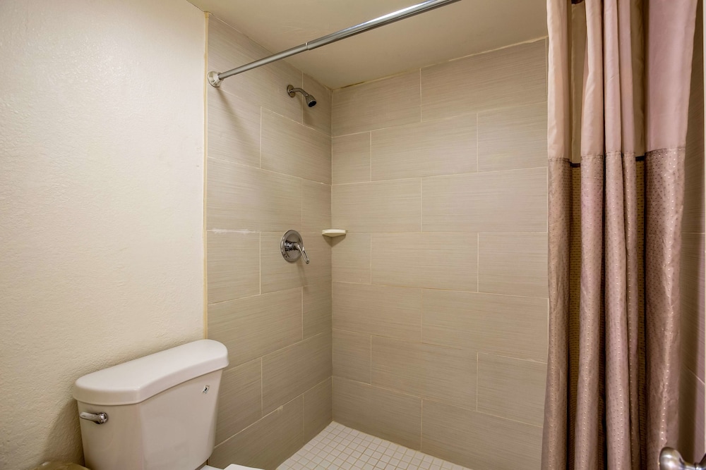Motel6 Macclenny, FL 40/44