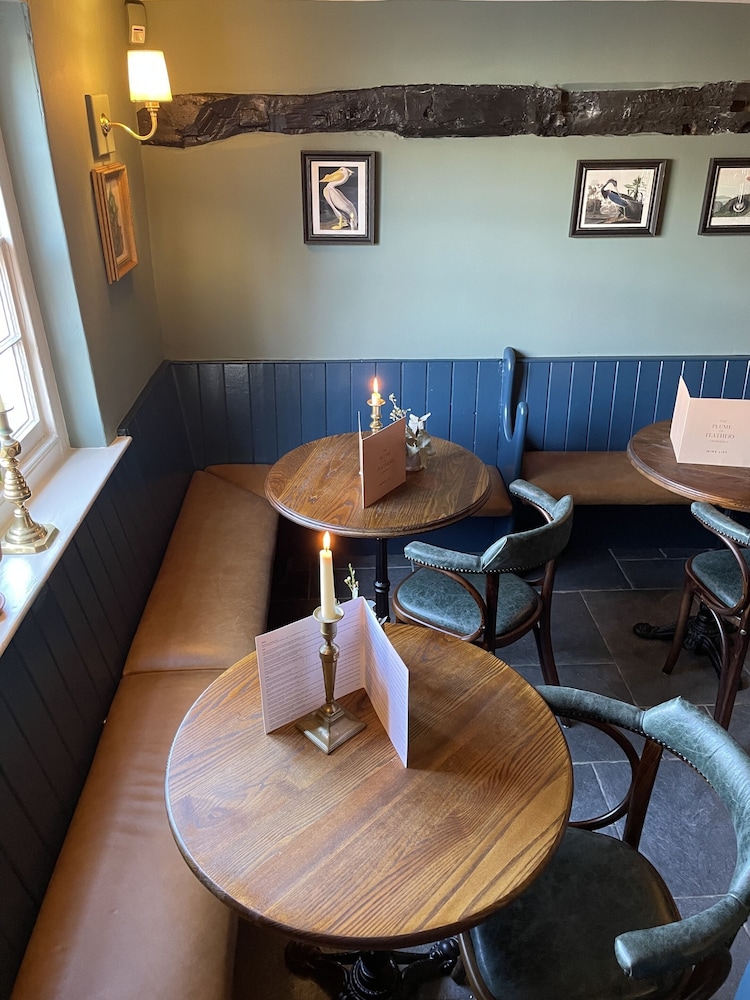 The Plume of Feathers - Inn 22/33