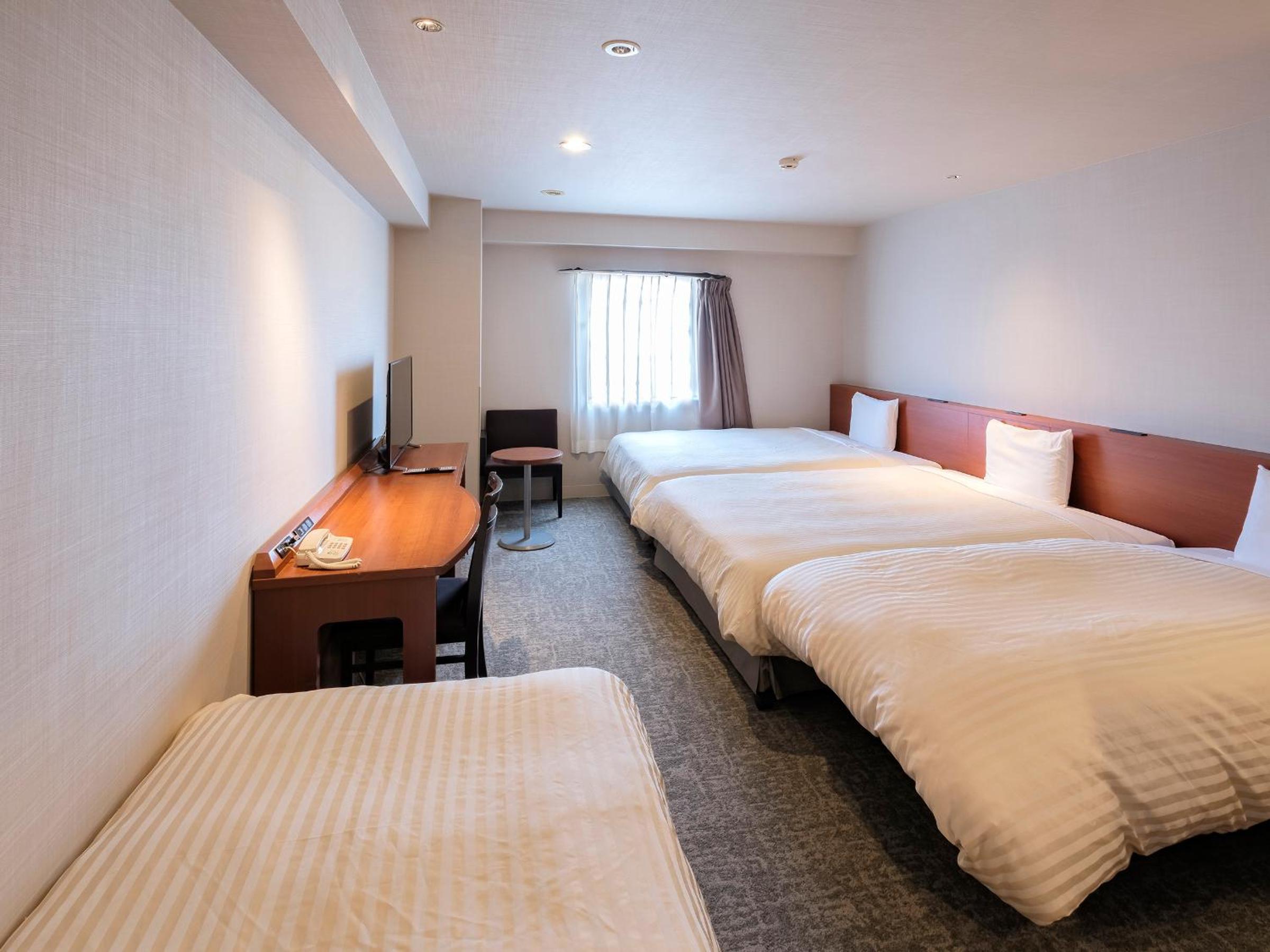 Comfort, Twin Beds, Two Extra Beds, Smoking