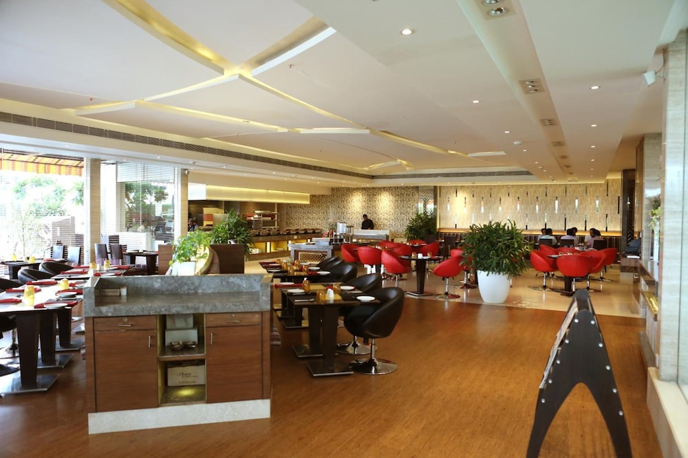 The Landmark Hotel 37/49