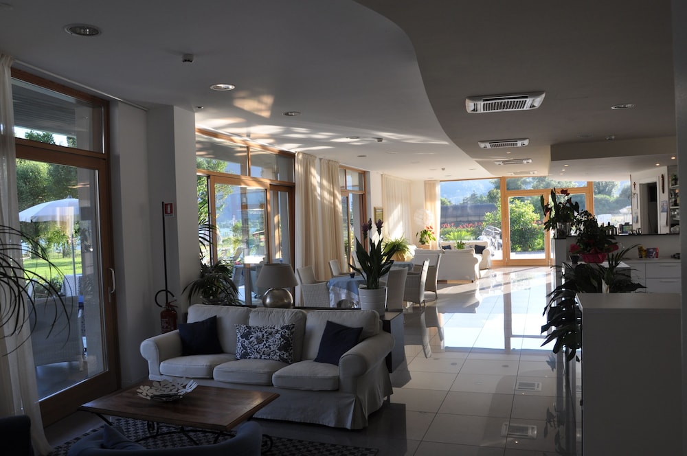 Tullio Hotel 25/47