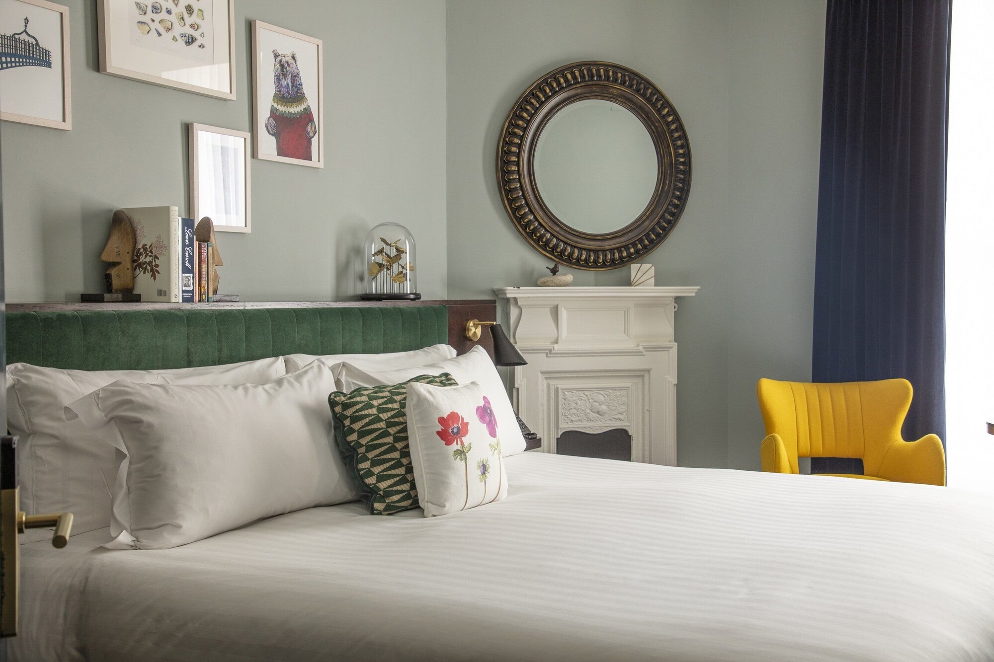 DELUXE, TOWN HOUSE