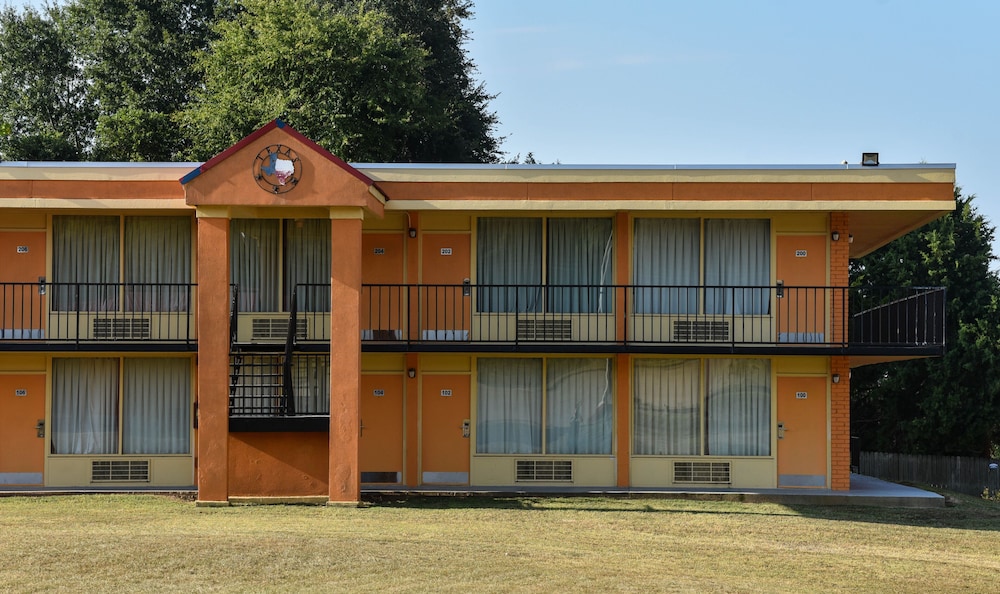Homeplace Inn 5/51